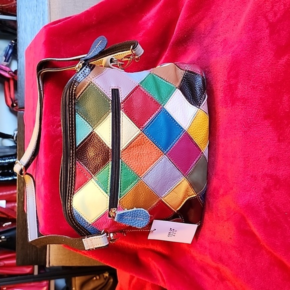 Handbag - Picture 3 of 5